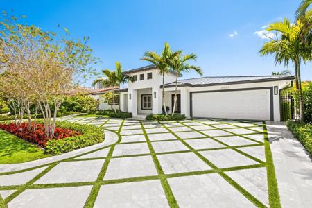 3300 NE 42nd Ct