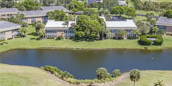 35 Vista Gardens Trail