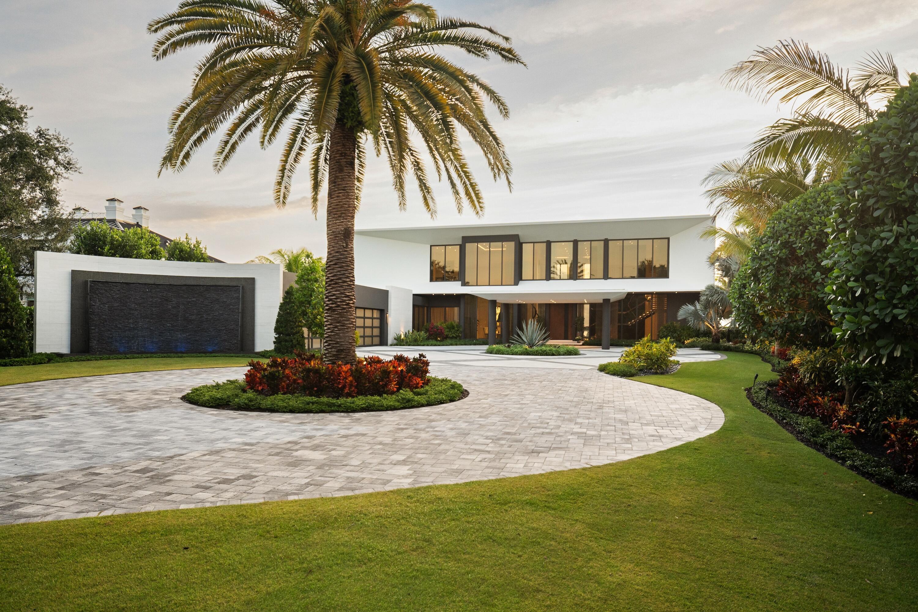 Image 1: 5211 Pennock Point Road