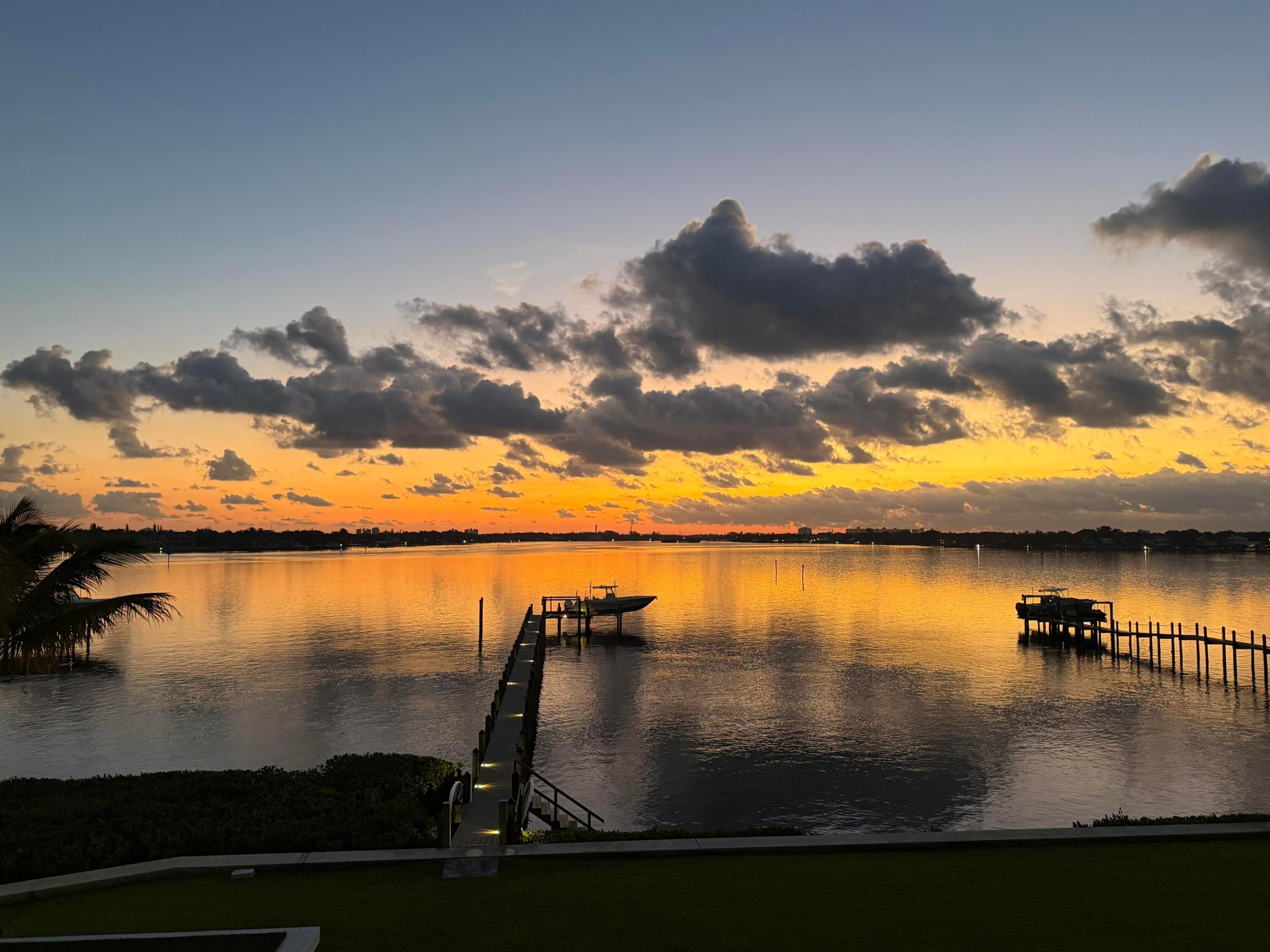 Image 4: 5221 Pennock Point