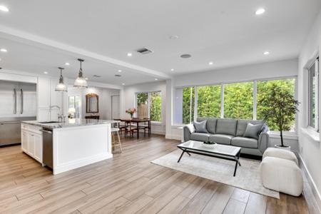 2508 NE 27th Ave