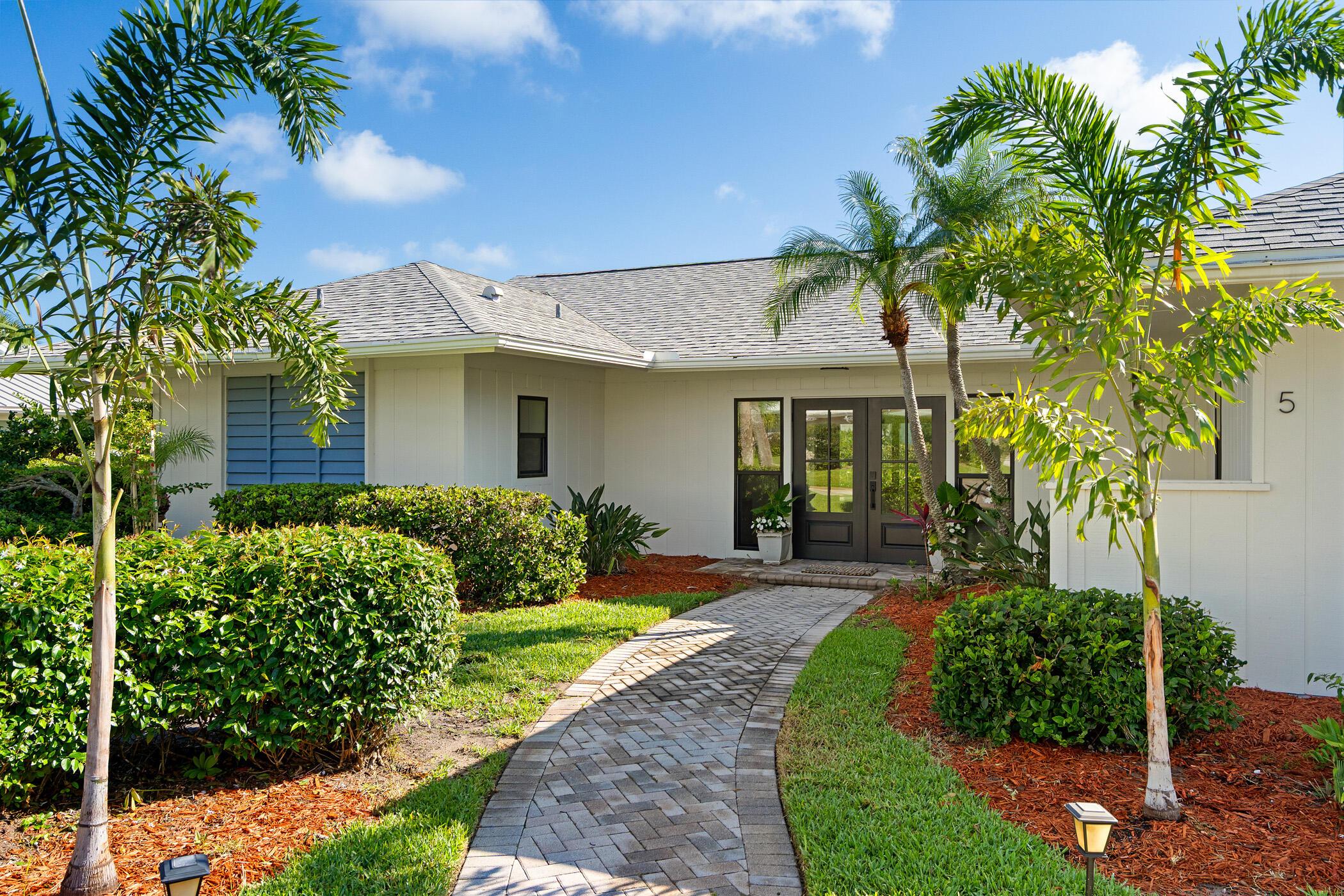 Image 2: 5 Cache Cay Drive-154