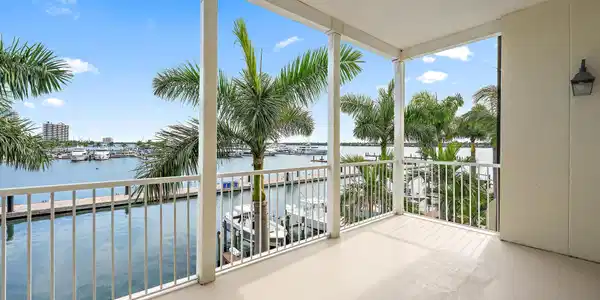 Image 4: 3920 N Flagler Dr 301-4