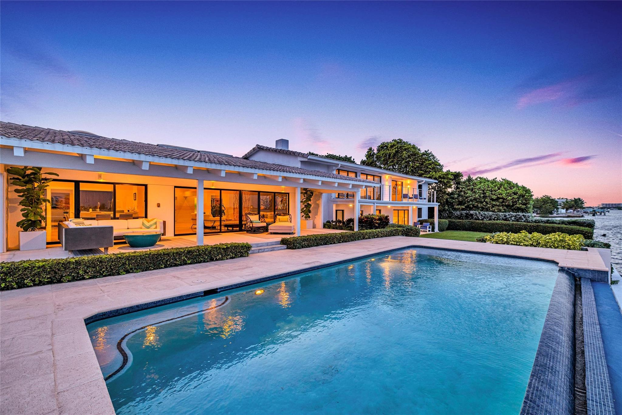 Image 2: Beautiful outdoor living areas overlooking Biscayn