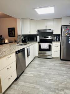 415 SE 11th Ter