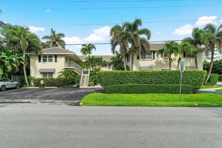 100 Venetian Drive