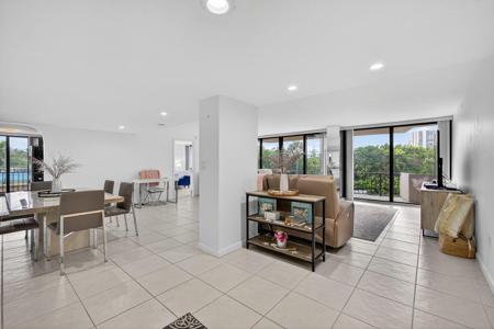 4200 N Ocean Drive