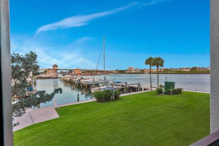1542 Jupiter Cove Drive