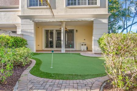 668 NE Francesca Lane