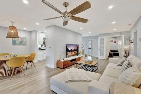 95 Pelican Pointe Drive