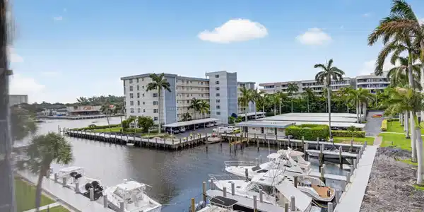 1 Harbourside Drive