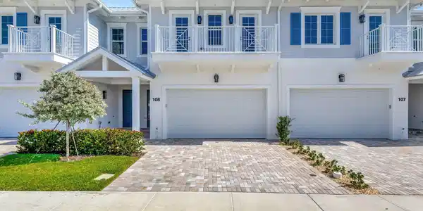 114 Royal Palm Circle