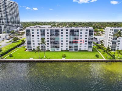 301 Lake Shore Drive