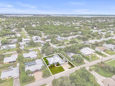 5139 SE Horseshoe Point Road