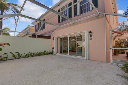 11 Laurel Oaks Circle