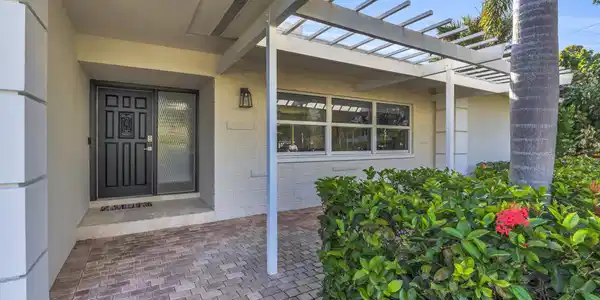 40 Pinetree Place