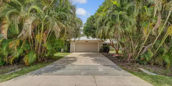 2441 SE Delano Rd