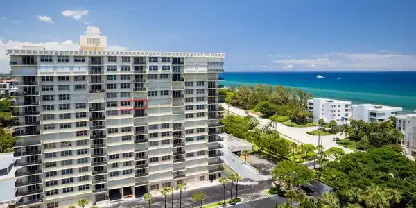 2121 N Ocean Boulevard