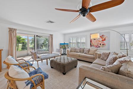 314 N Lakeside Drive