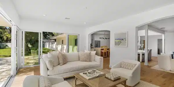 1615 E Camino Del Rio