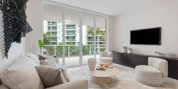220 SE Mizner Boulevard