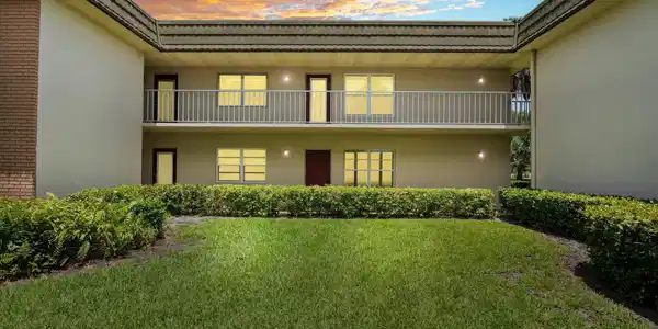 43 Vista Gardens Trail