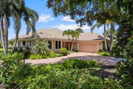 5665 SE Winged Foot Drive