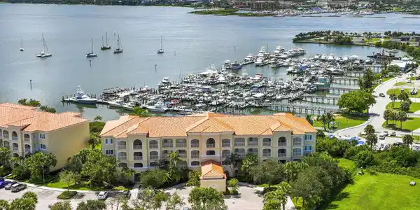 34 Harbour Isle Drive W