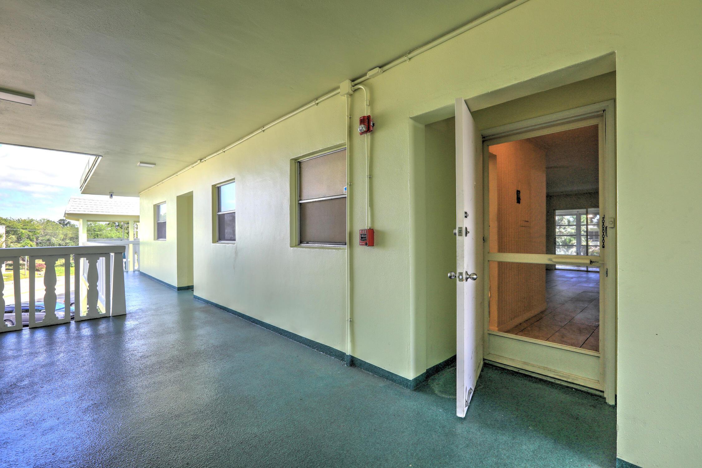 Image 3: C3