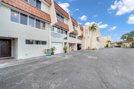 5555 N Ocean Blvd