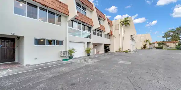 5555 N Ocean Blvd