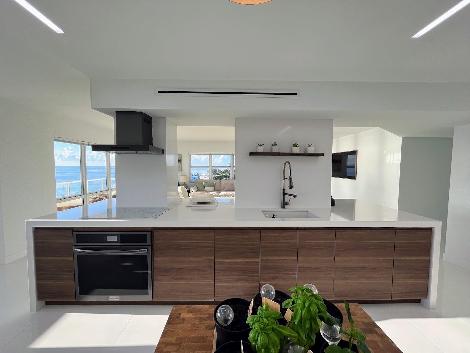 Image 2: Kitchen