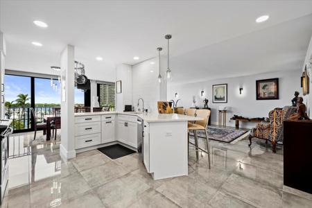 120 Lakeshore Drive