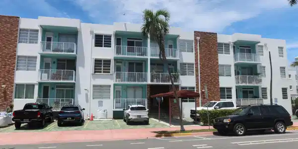 Image 2: Exterior 2