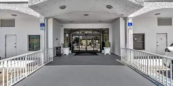 Image 2: 02
