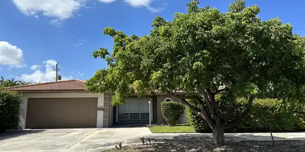 3041 NE 45th Street