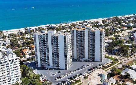 2715 N Ocean Blvd