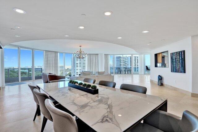 Image 2: Dining Area with Spectacular Views
