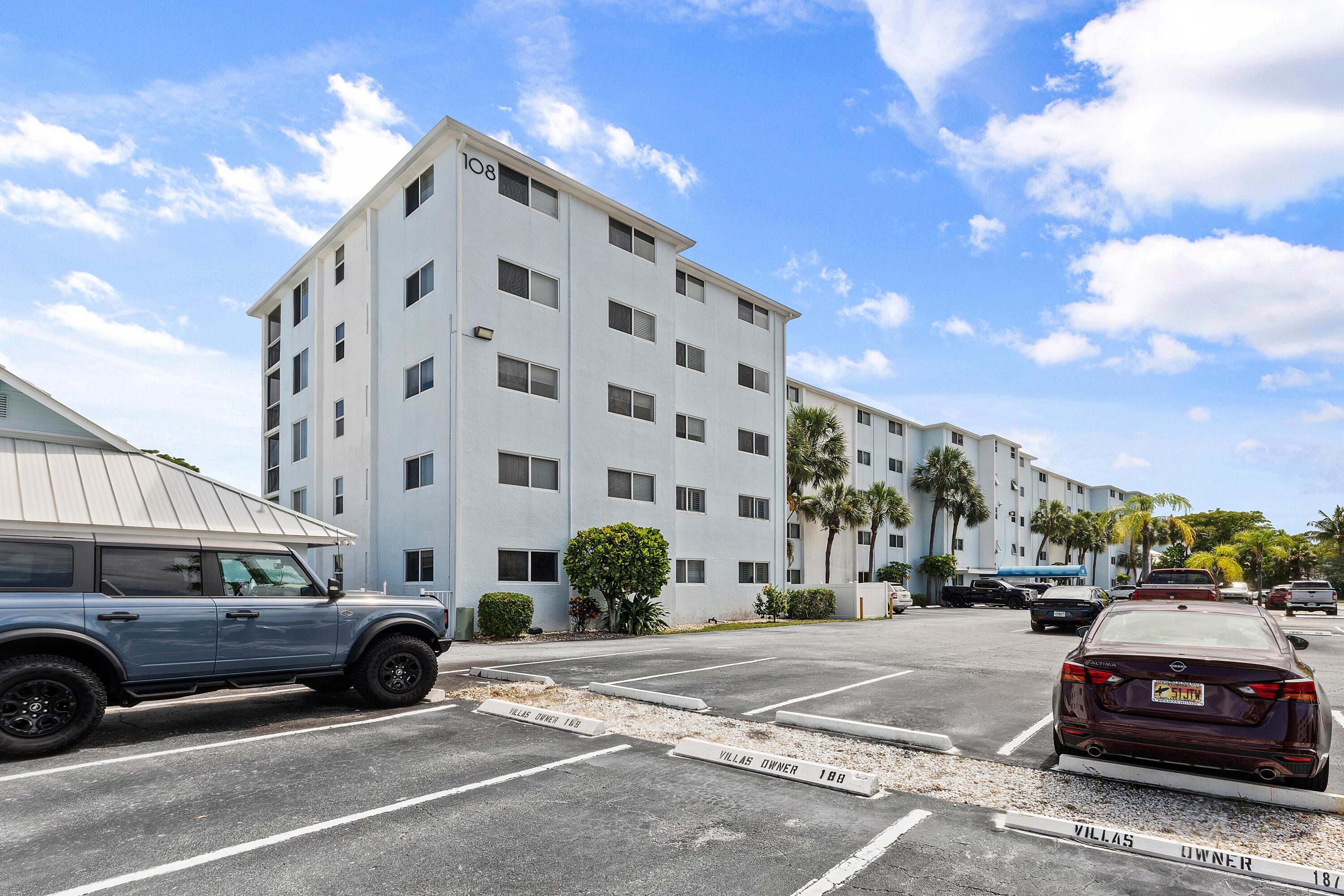 Image 2: 002-108ParadiseHarbourBoulevard-107-Nort