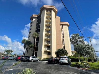 501 N Riverside Drive