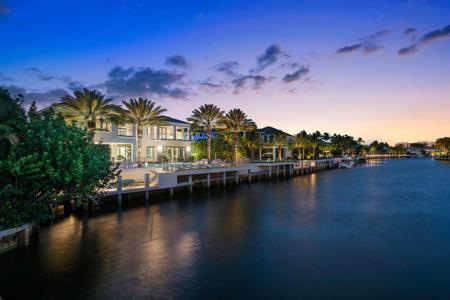 290 S Maya Palm Drive