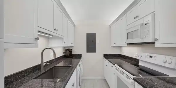 Image 4: Renovated