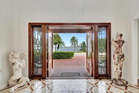 1141 Pine Point Road