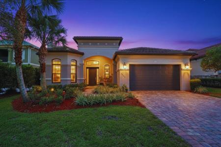 1042 NE Savanna Oaks Way