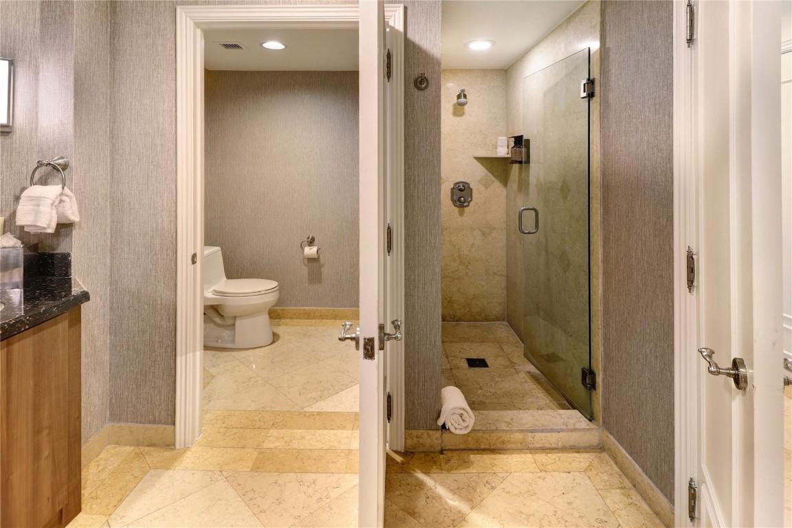 Image 4: Photo 4
