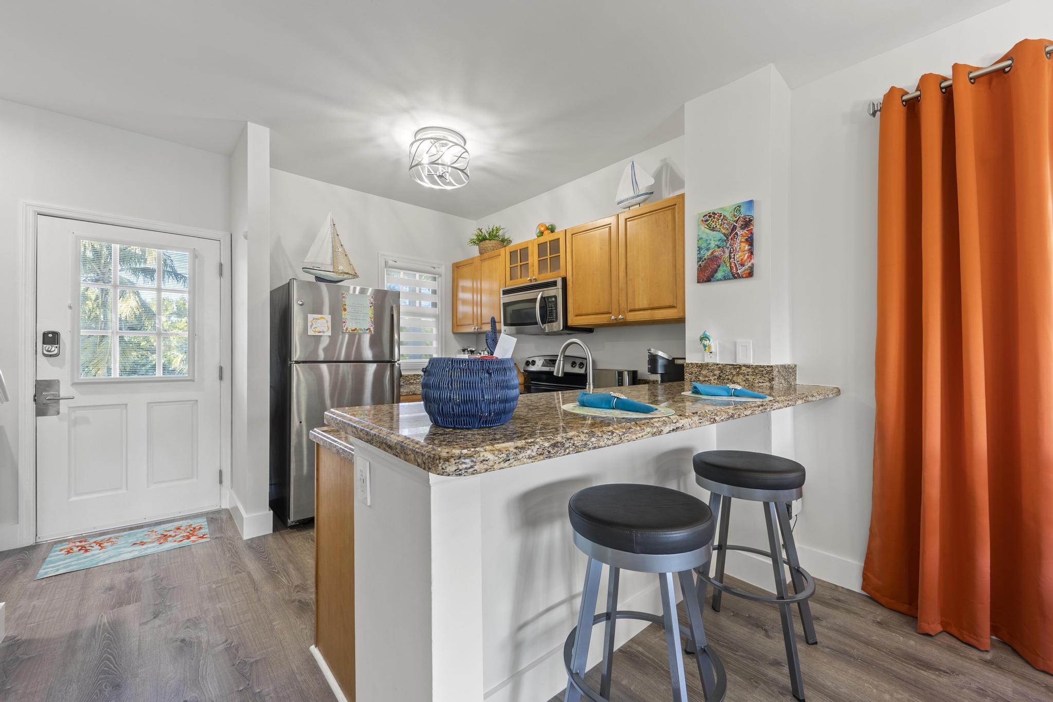 Image 4: Bar height countertop