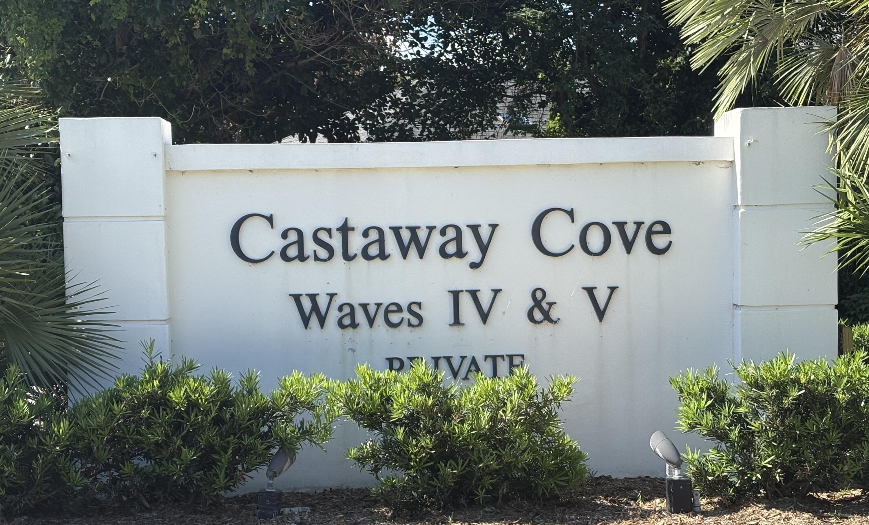 Image 3: Castaway Cover Entrance Photo
