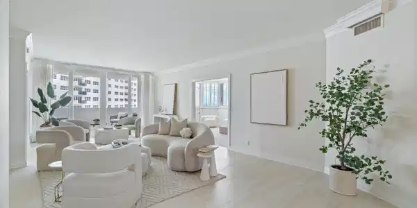 Image 2: 02-333 Sunset Drive Unit 502 Ft. Lauderd