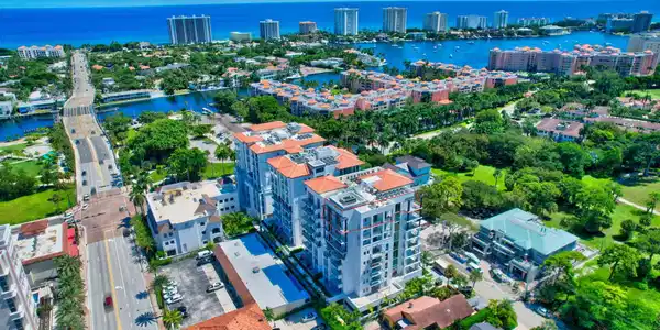 475 E Royal Palm Road