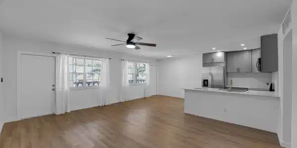 Image 4: LivingDiningKitchen